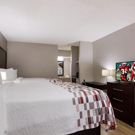 Red Roof Inn & Suites Statesboro - University Экстерьер фото